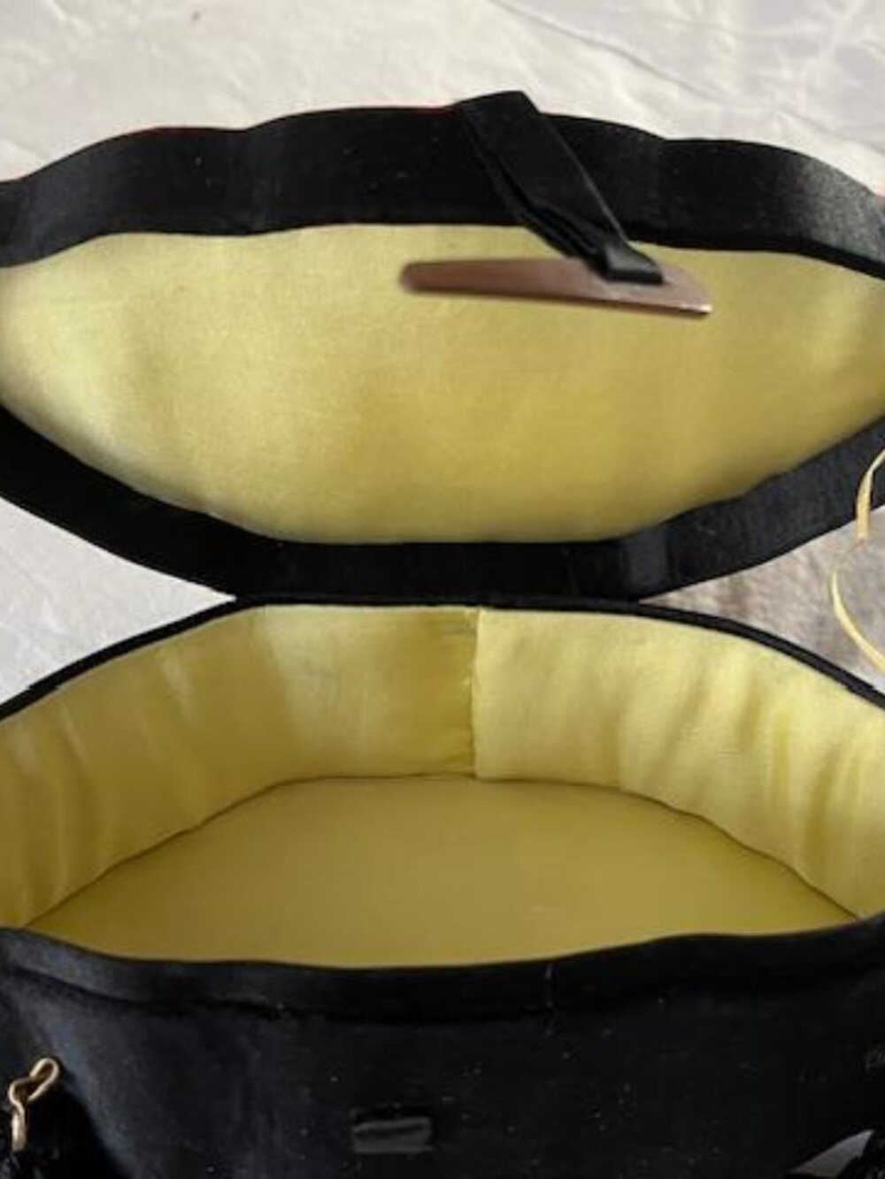 Vintage Hard Case Silk Evening Bag w/Embroidered Butterfly/Sz. 6.5"x3.25" Unused - Picture 3 of 4